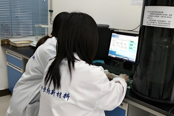 優(yōu)勢(shì)四：專(zhuān)業(yè)的服務(wù)團(tuán)隊(duì)